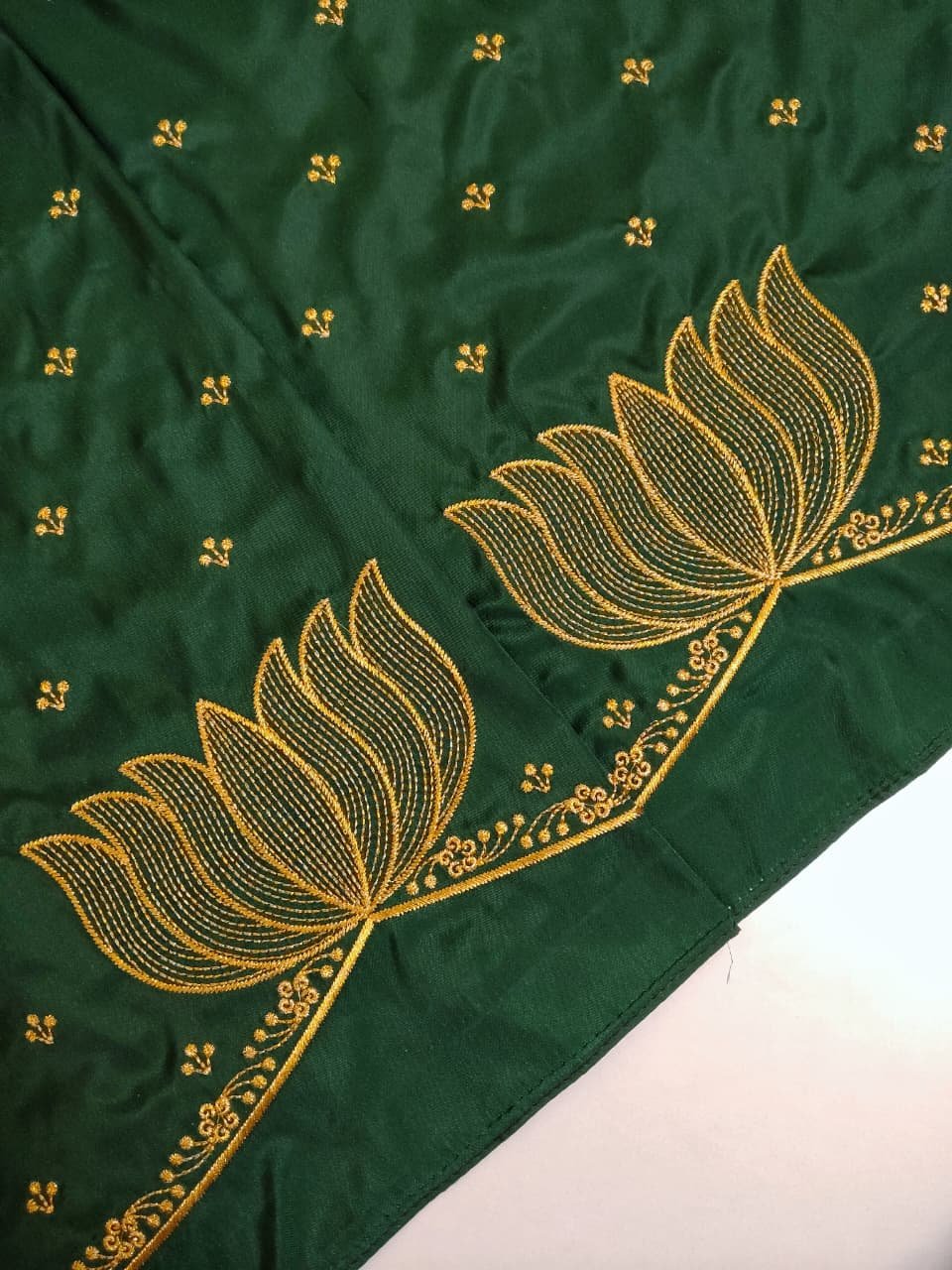 RKLotus_Bottle Green - Image 2