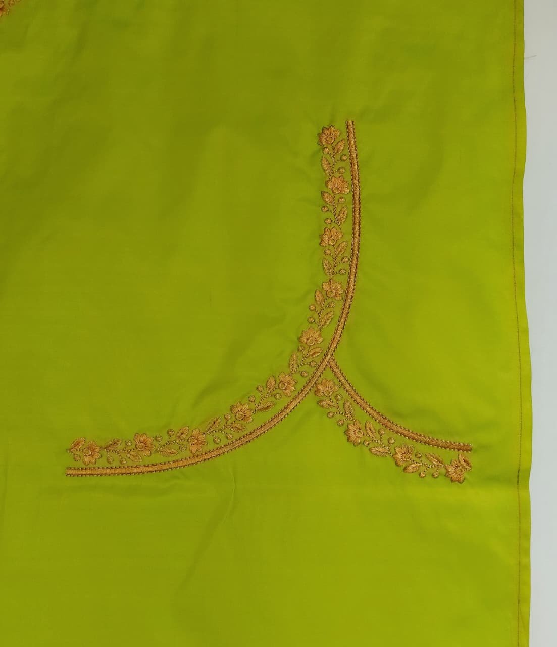RK533_Parrot Green - Image 2