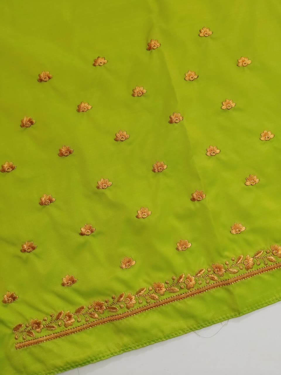 RK533_Parrot Green - Image 3
