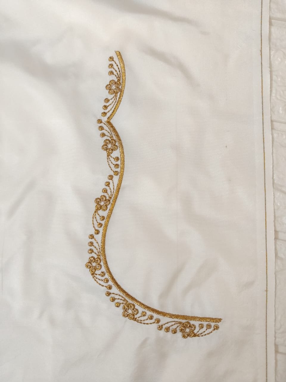 RK541_White - Image 3